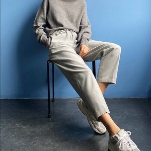 The group by babaton pants